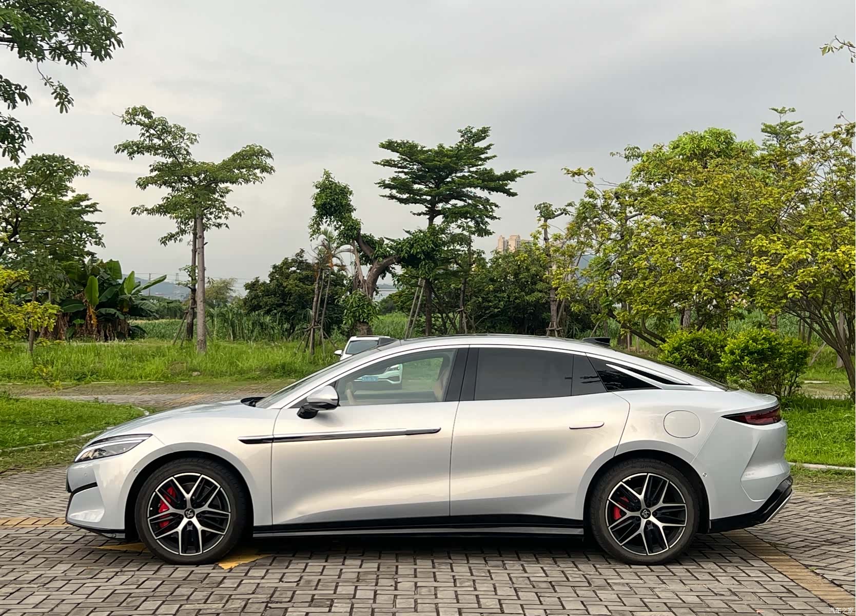 BYD Han, 2025 4