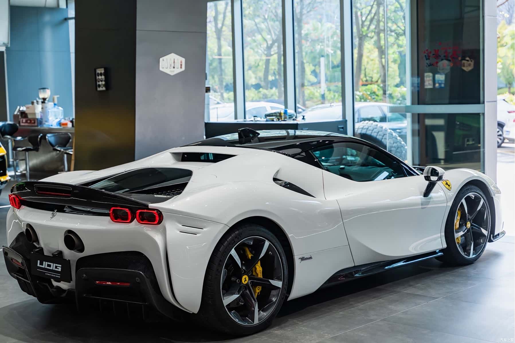 Ferrari SF90, 2022 8