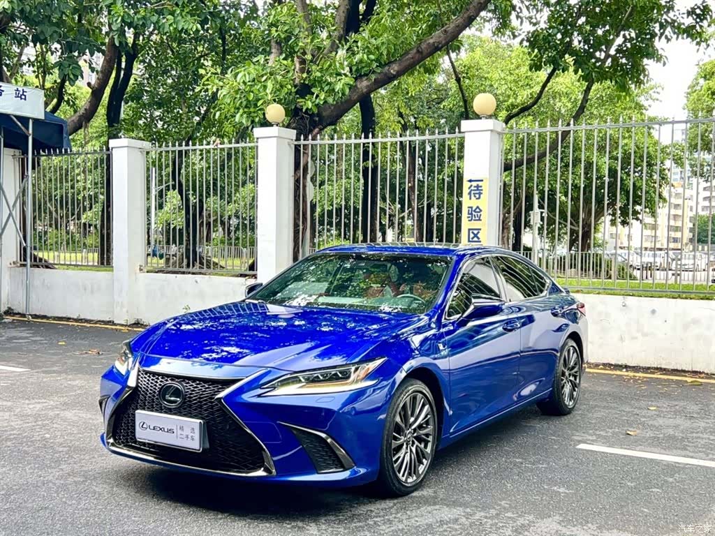Lexus ES, 2020 1