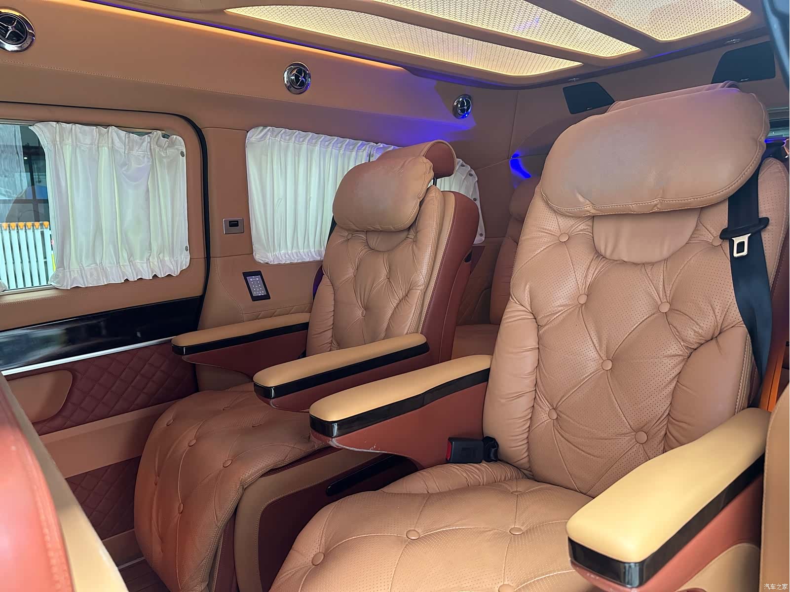 Mercedes-Benz V-Class, 2019 12