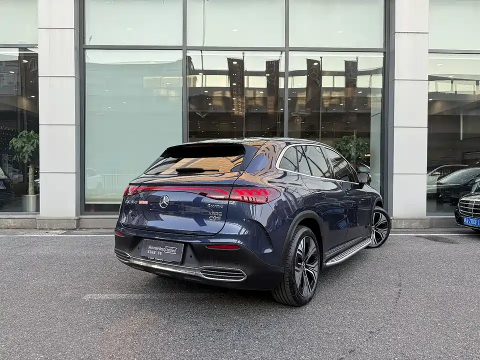 Mercedes-Benz EQE SUV