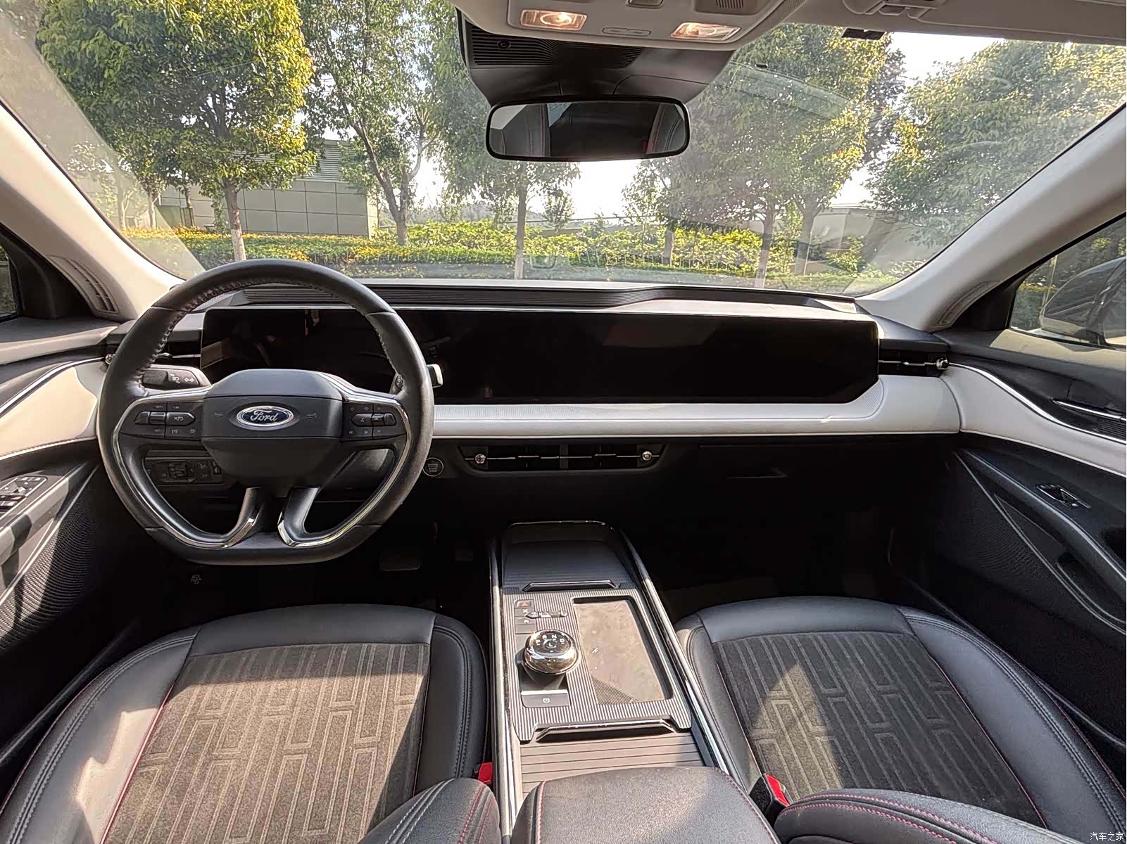 Ford Mondeo, 2023 13