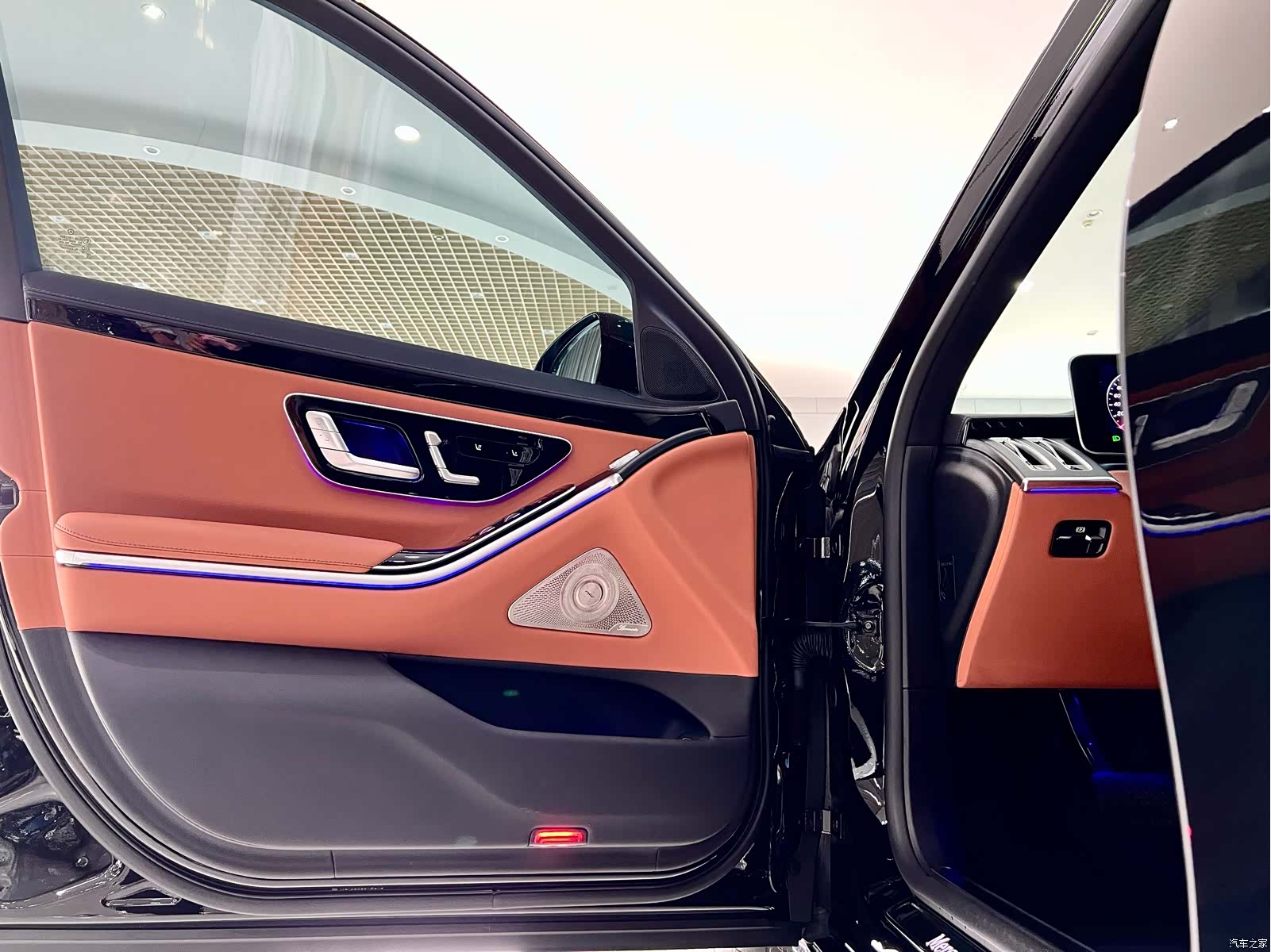 Mercedes-Benz S-Class, 2024 22