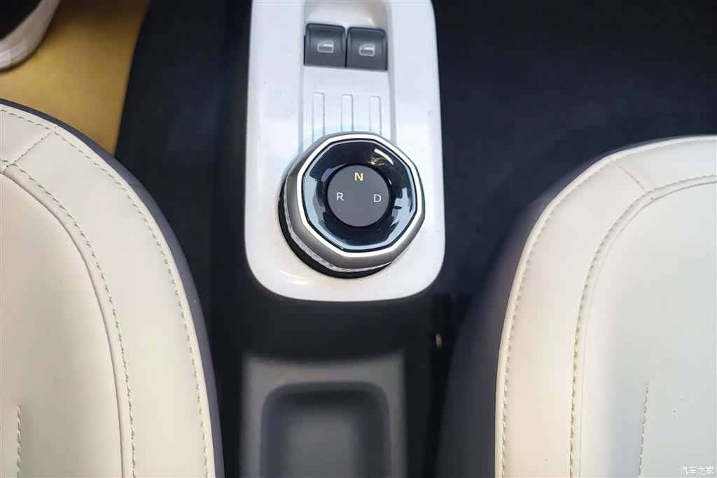 Geely Panda, 2024 16