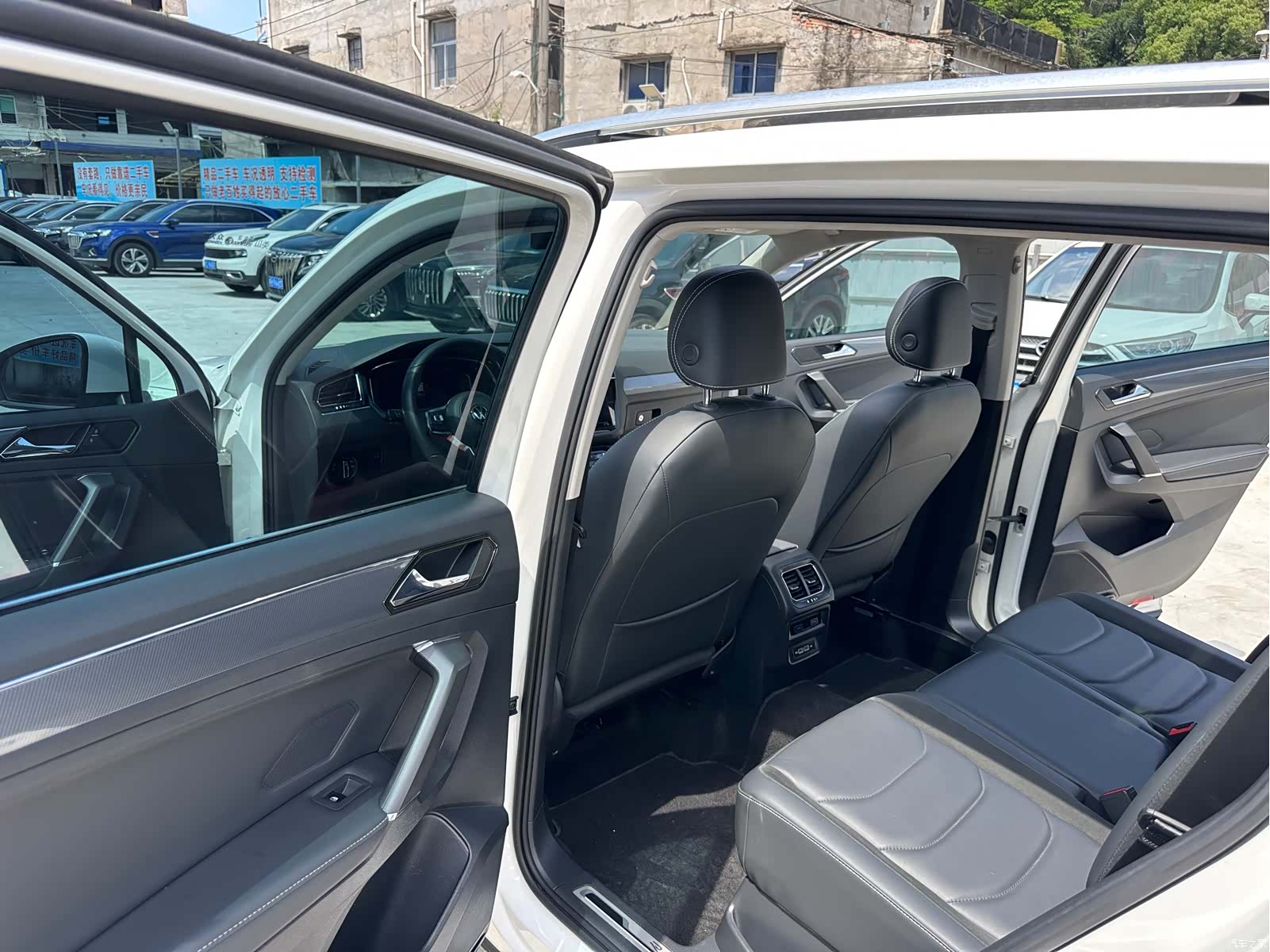 Volkswagen Tiguan L, 2021 8