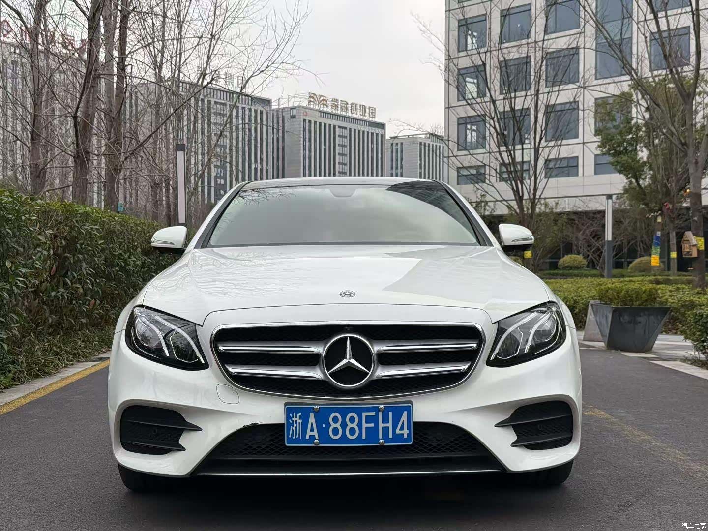 Mercedes-Benz E-Class, 2019 3