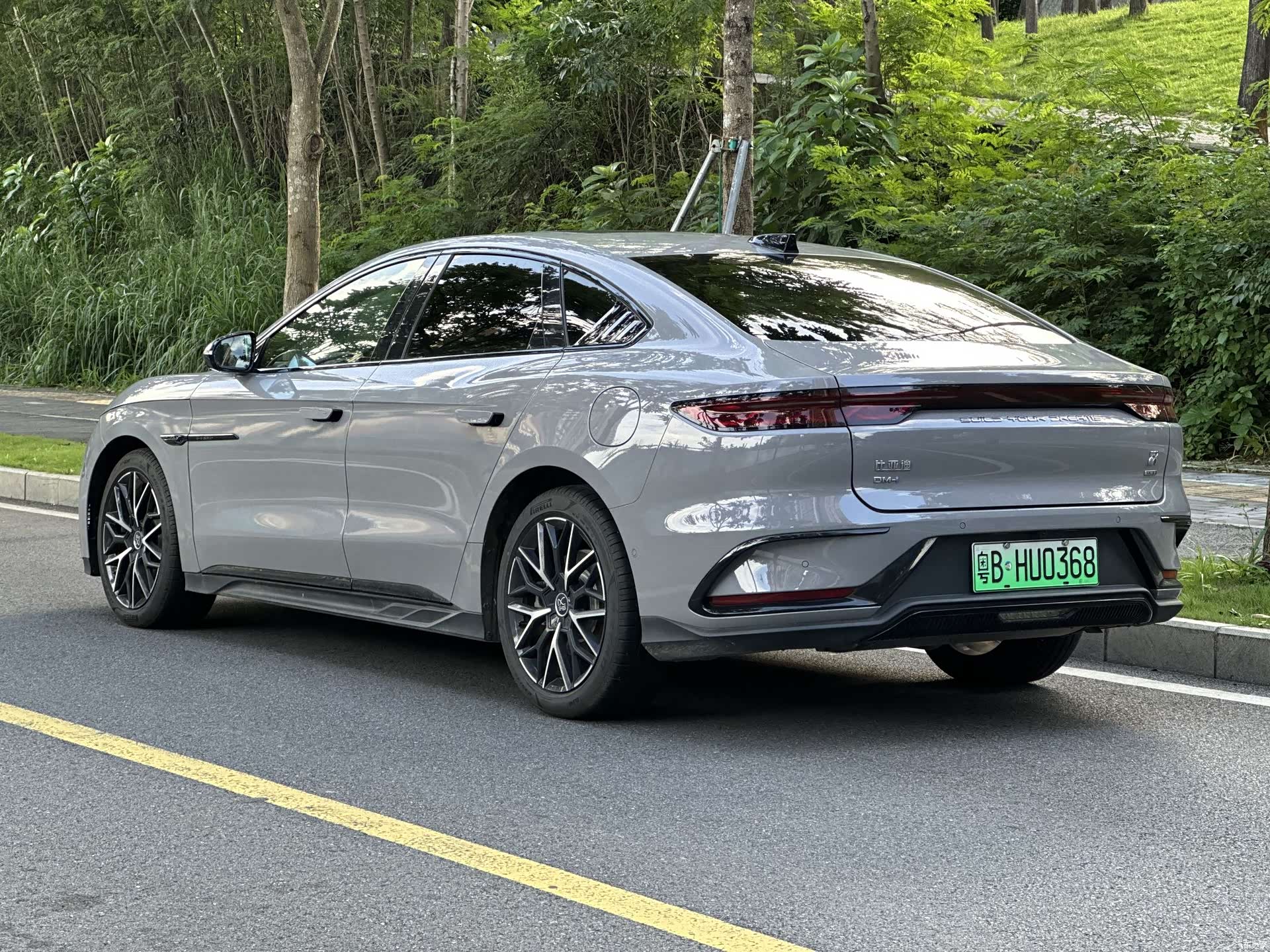 BYD Han, 2025 все фото