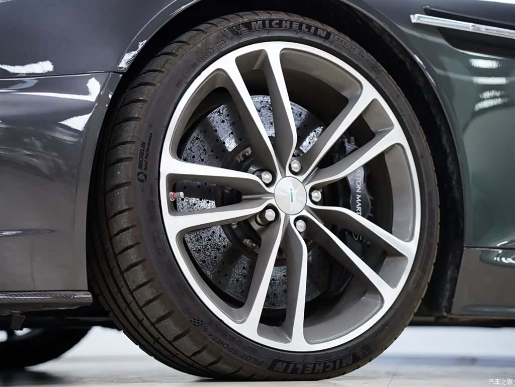 Aston Martin DBS, 2010 20