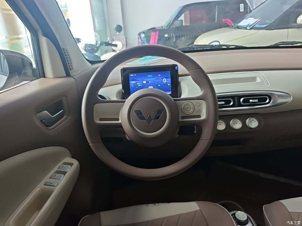 Wuling MINIEV, 2025 11