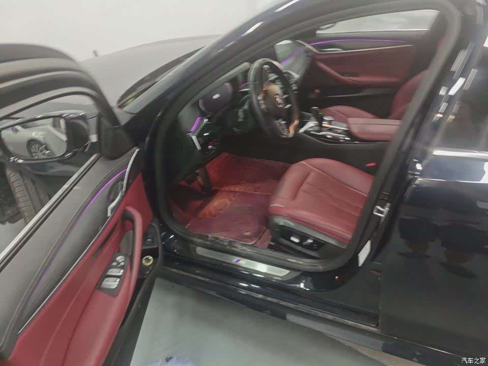BMW 5 Series, 2022 все фото
