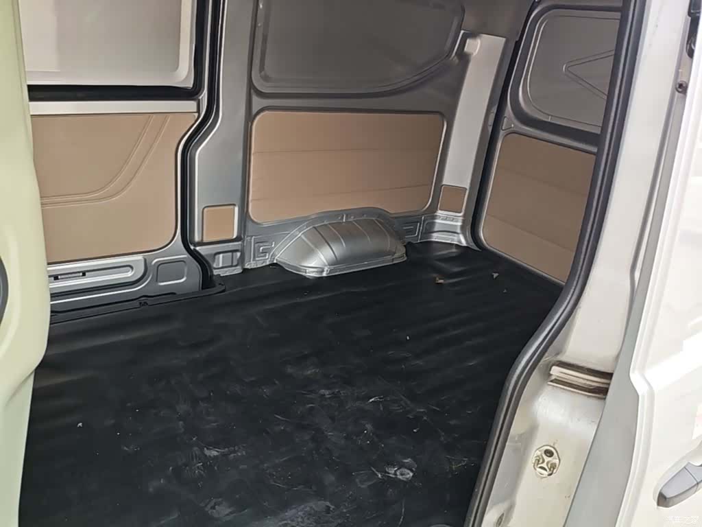 Changan V3, 2025 17