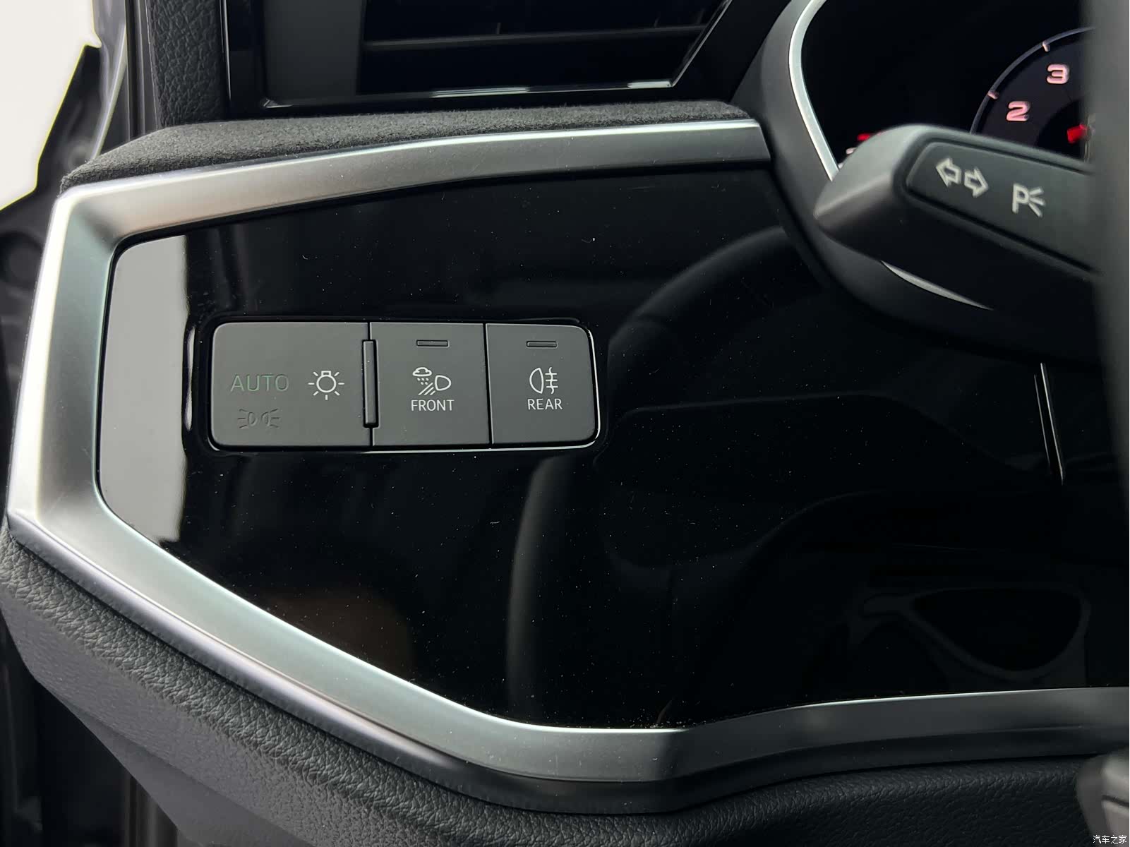 Audi Q3, 2023 16
