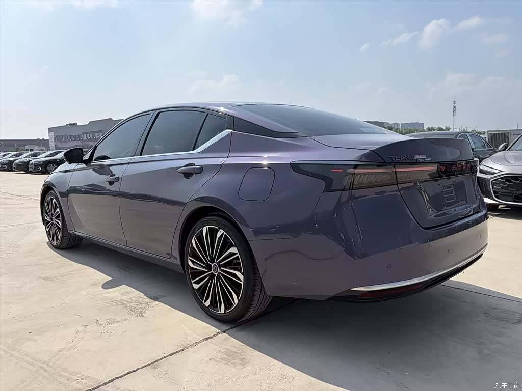 Nissan Teana, 2025 8