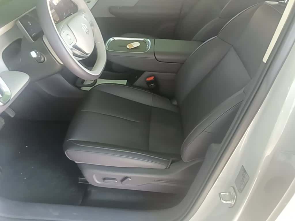 Leapmotor B10, 2025 15