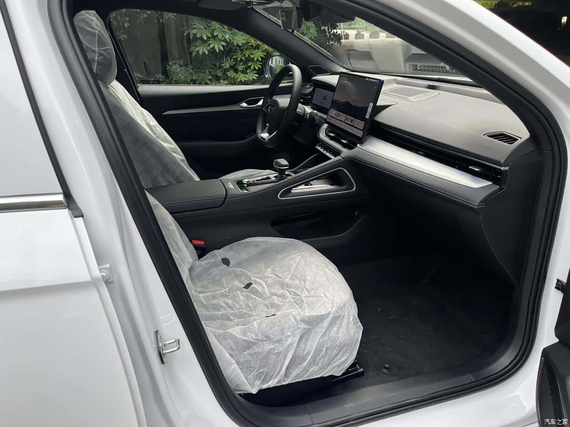 Geely Preface, 2026 8