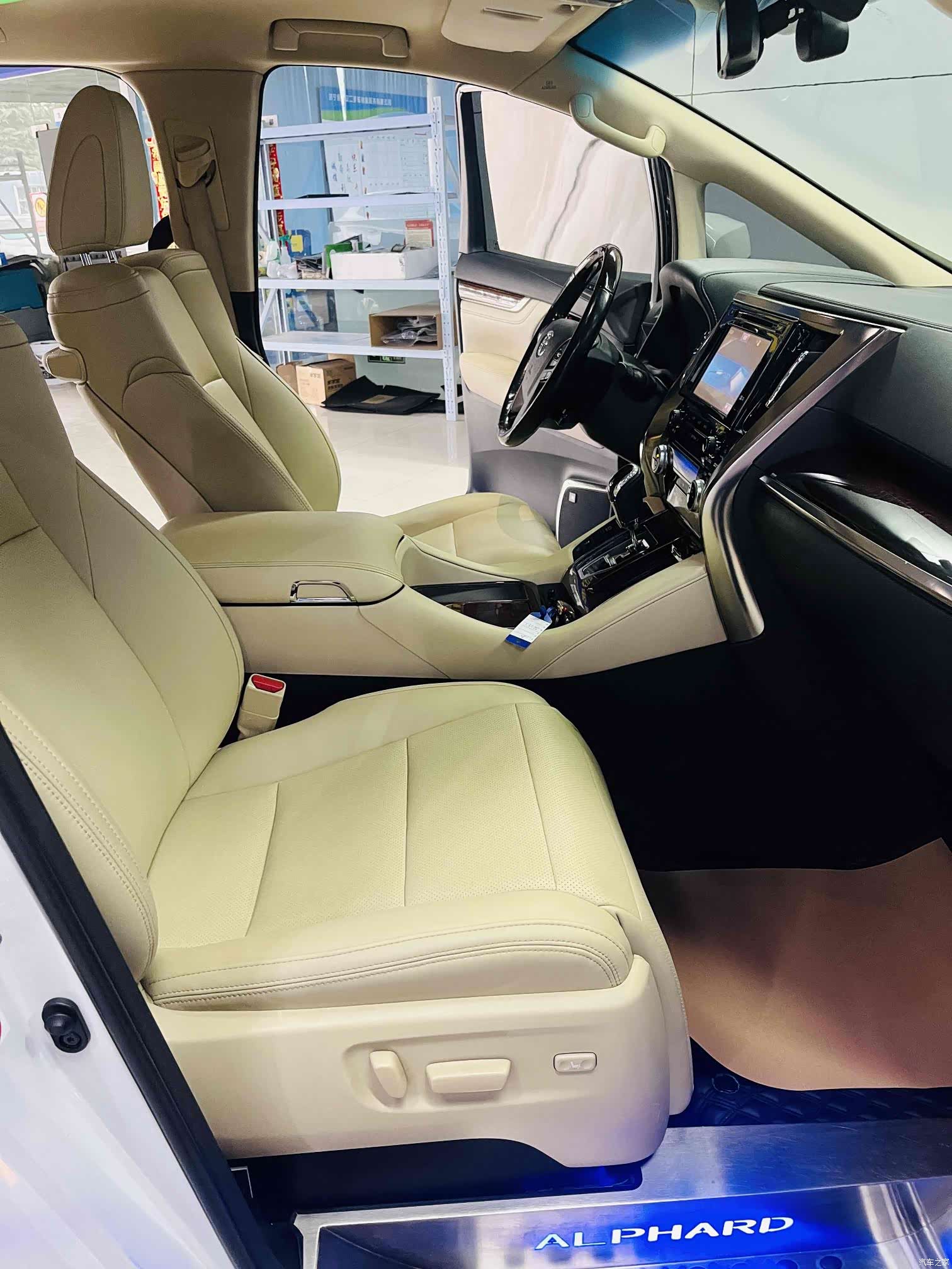 Toyota Alphard, 2016 8