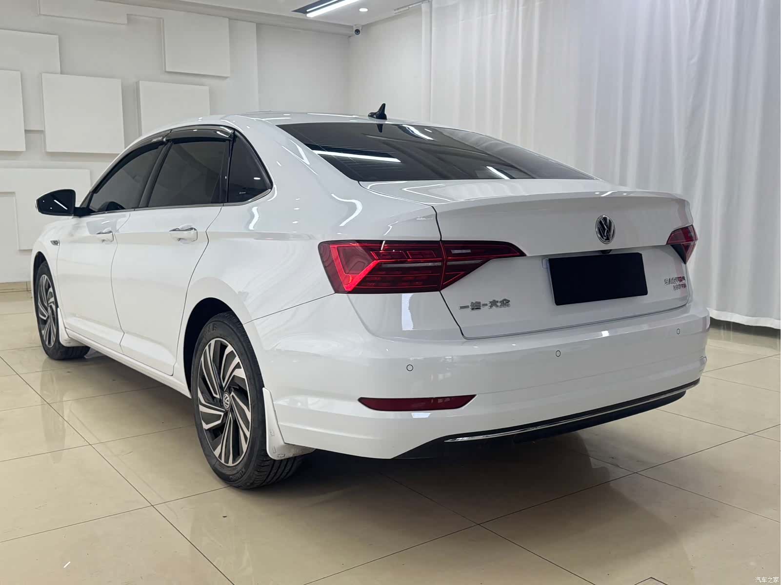 Volkswagen Sagitar, 2022 4