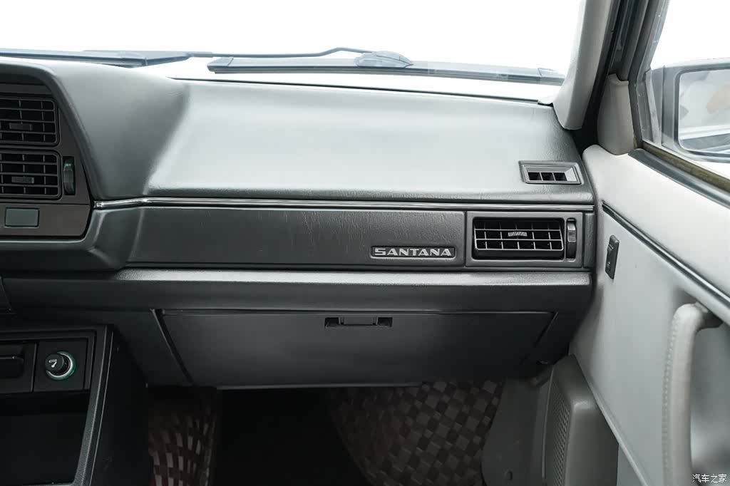 Volkswagen Santana, 2010 19