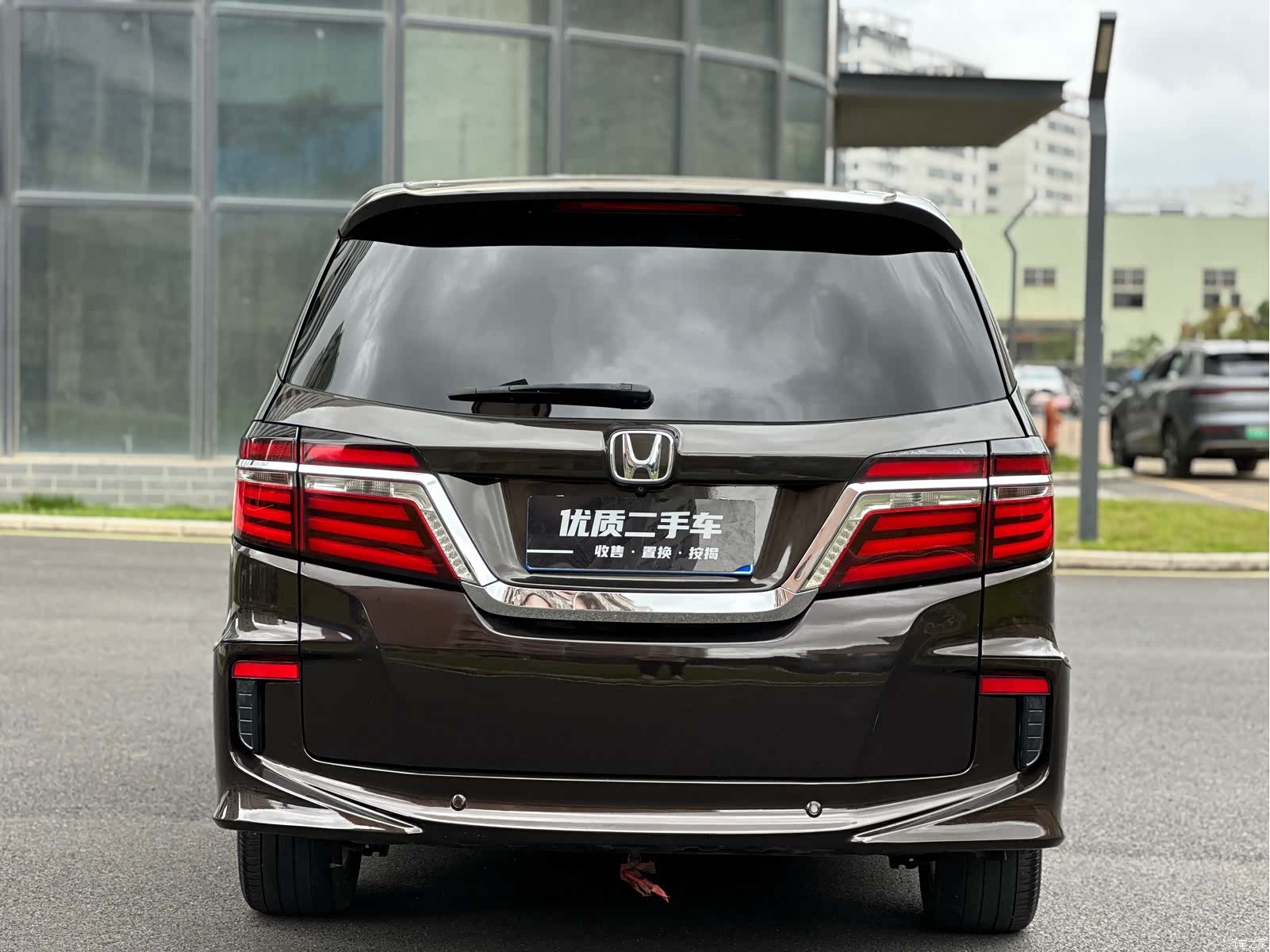Honda Elysion, 2016 8