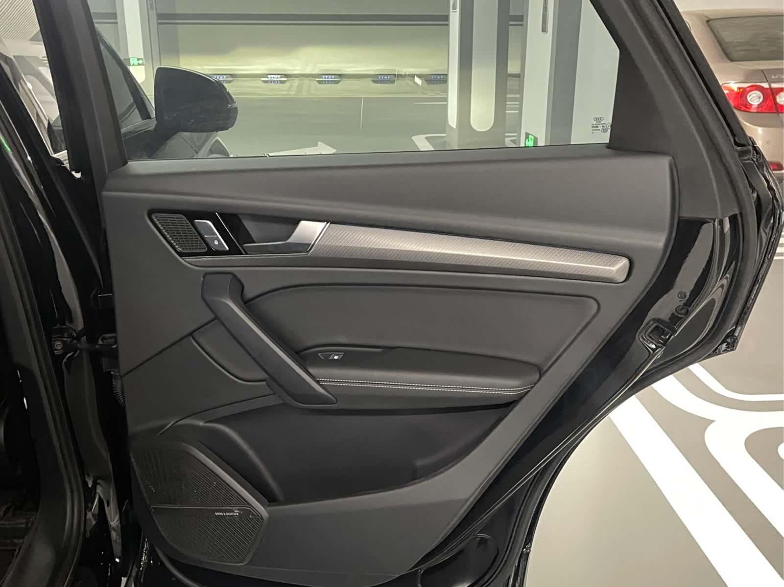 Audi Q5L, 2025 20
