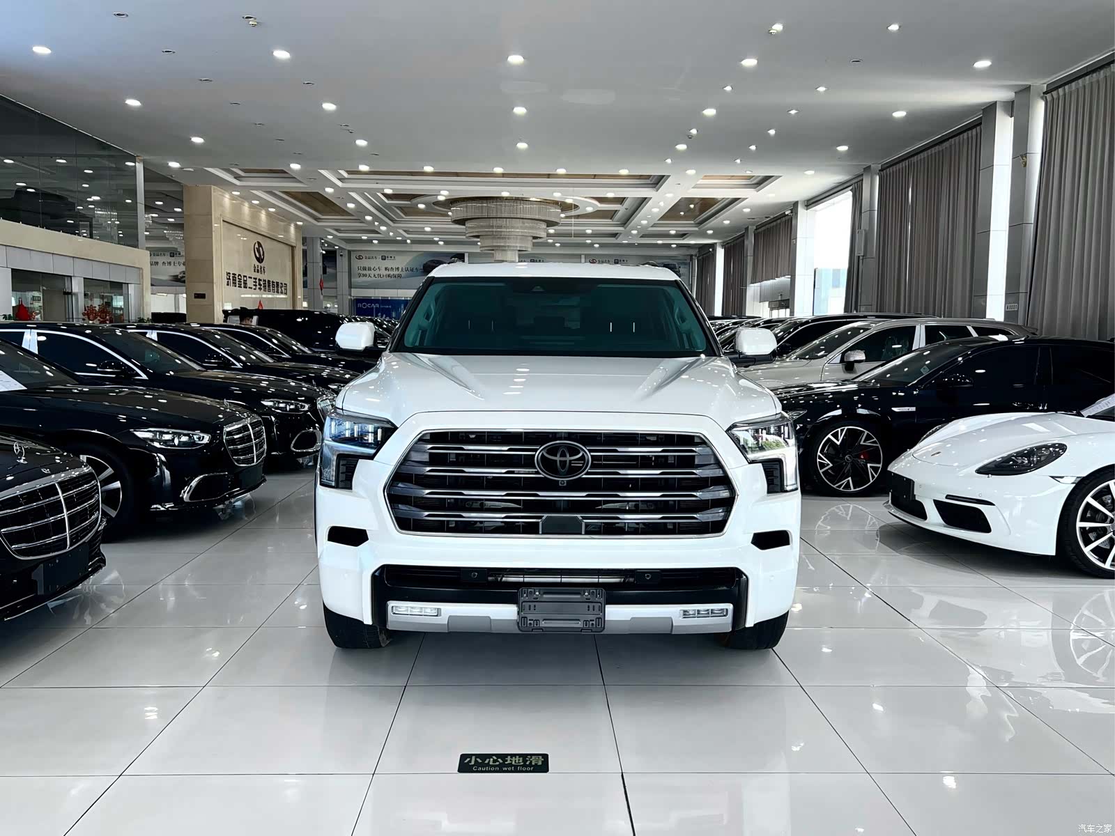 Toyota Sequoia, 2023 3