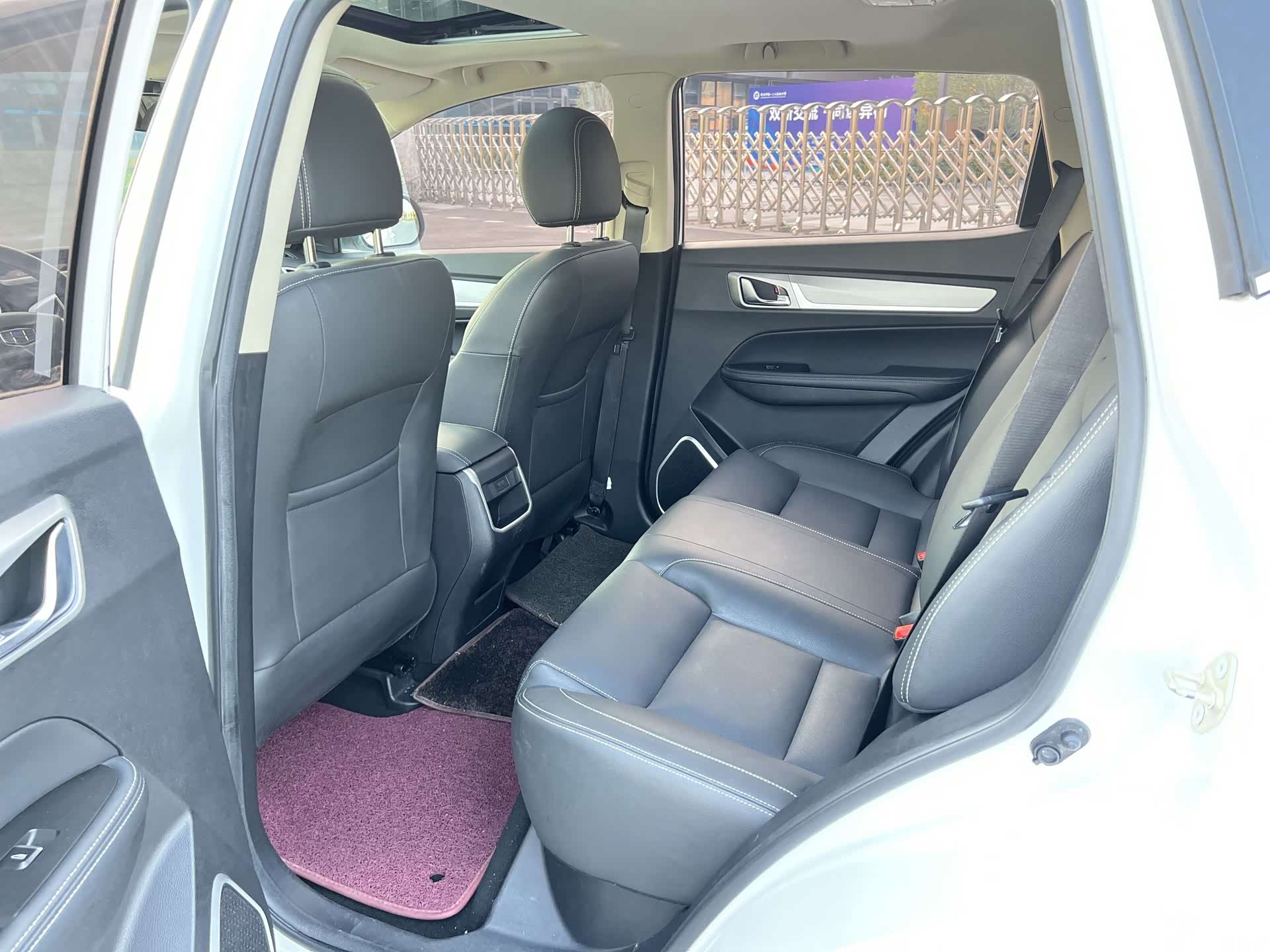 Geely X6, 2018 15