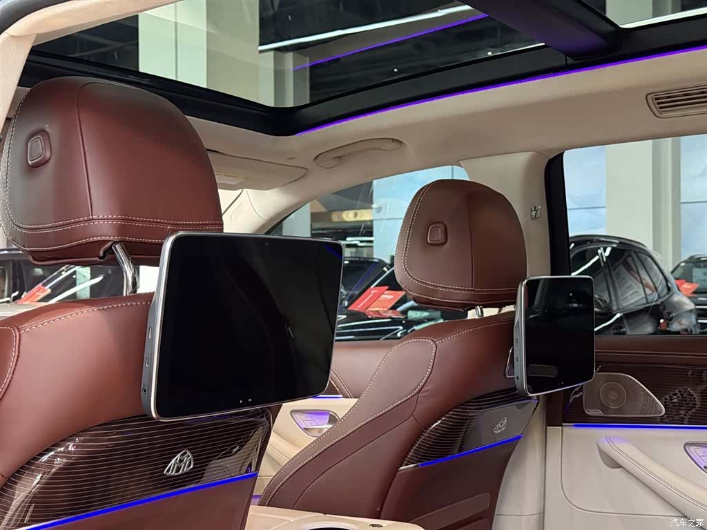 Maybach GLS, 2021 26