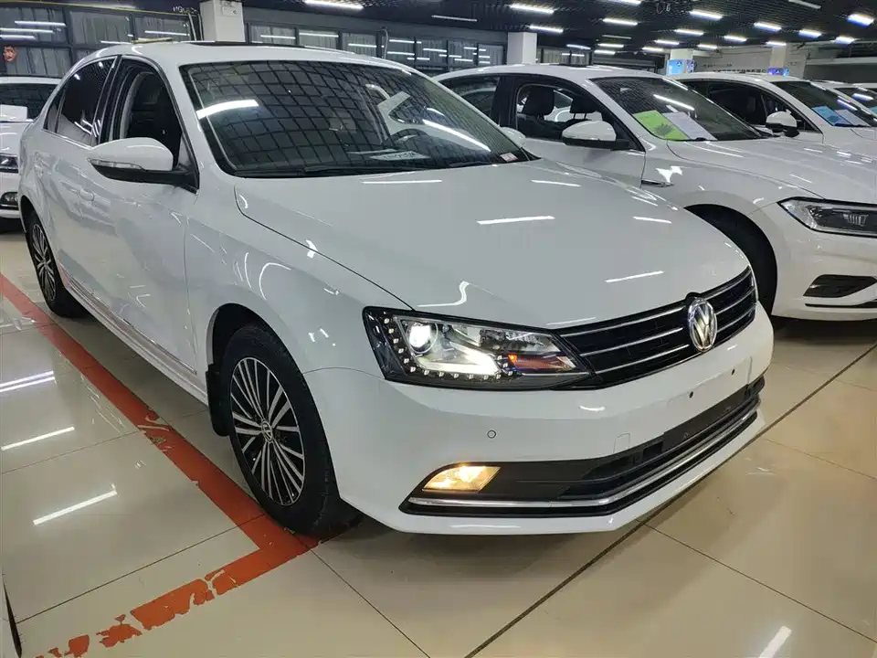 Volkswagen Sagitar