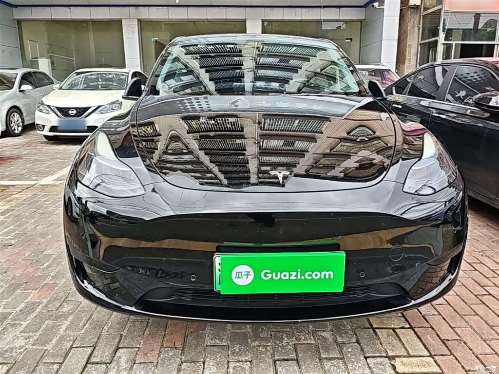 Tesla Model Y, 2023 3