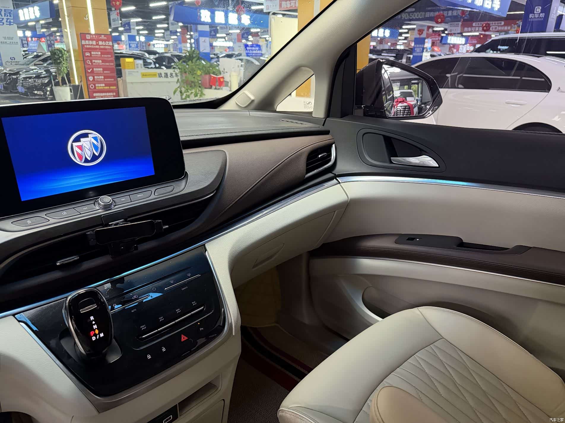 Buick GL8, 2023 все фото