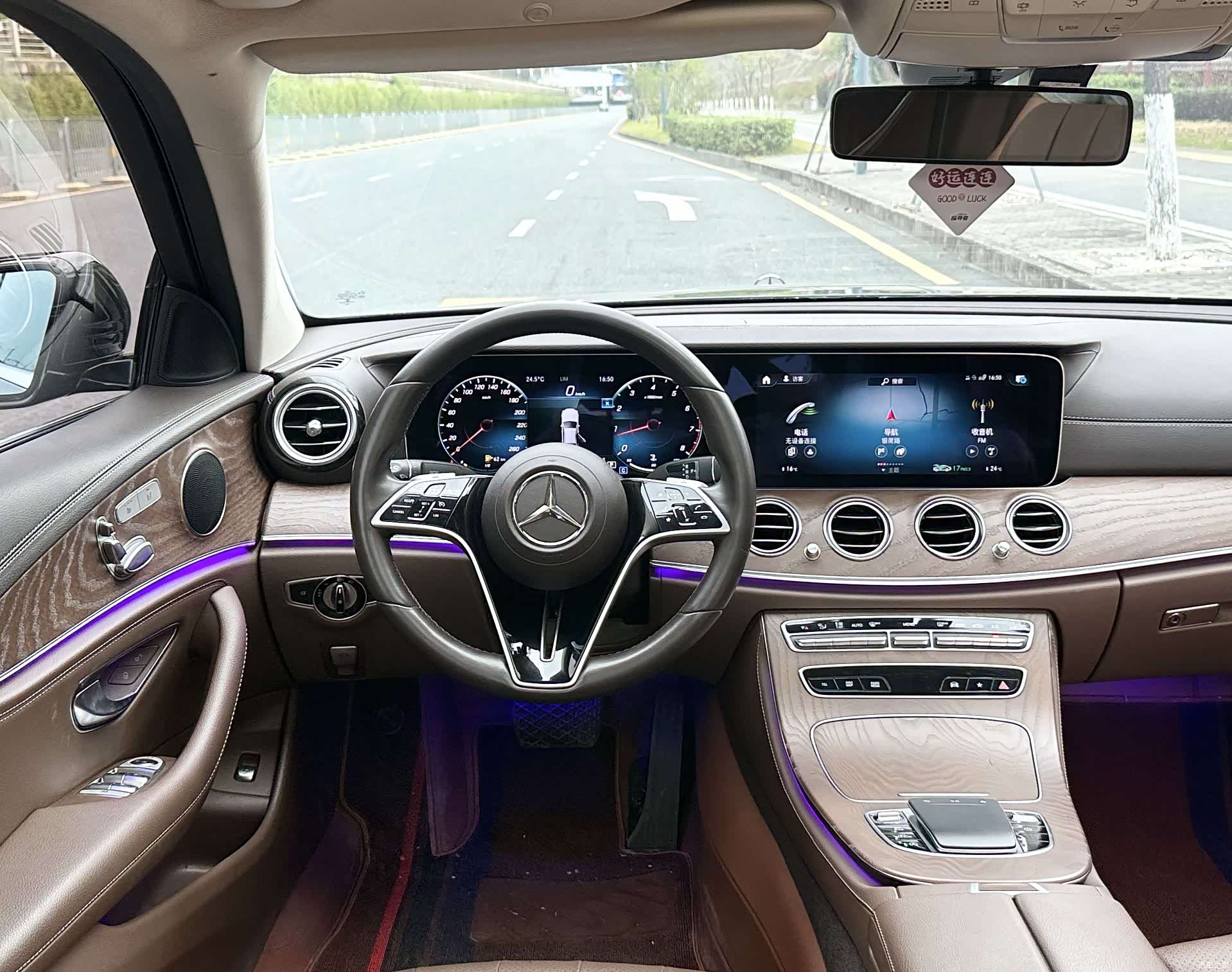 Mercedes-Benz E-Class, 2022 13