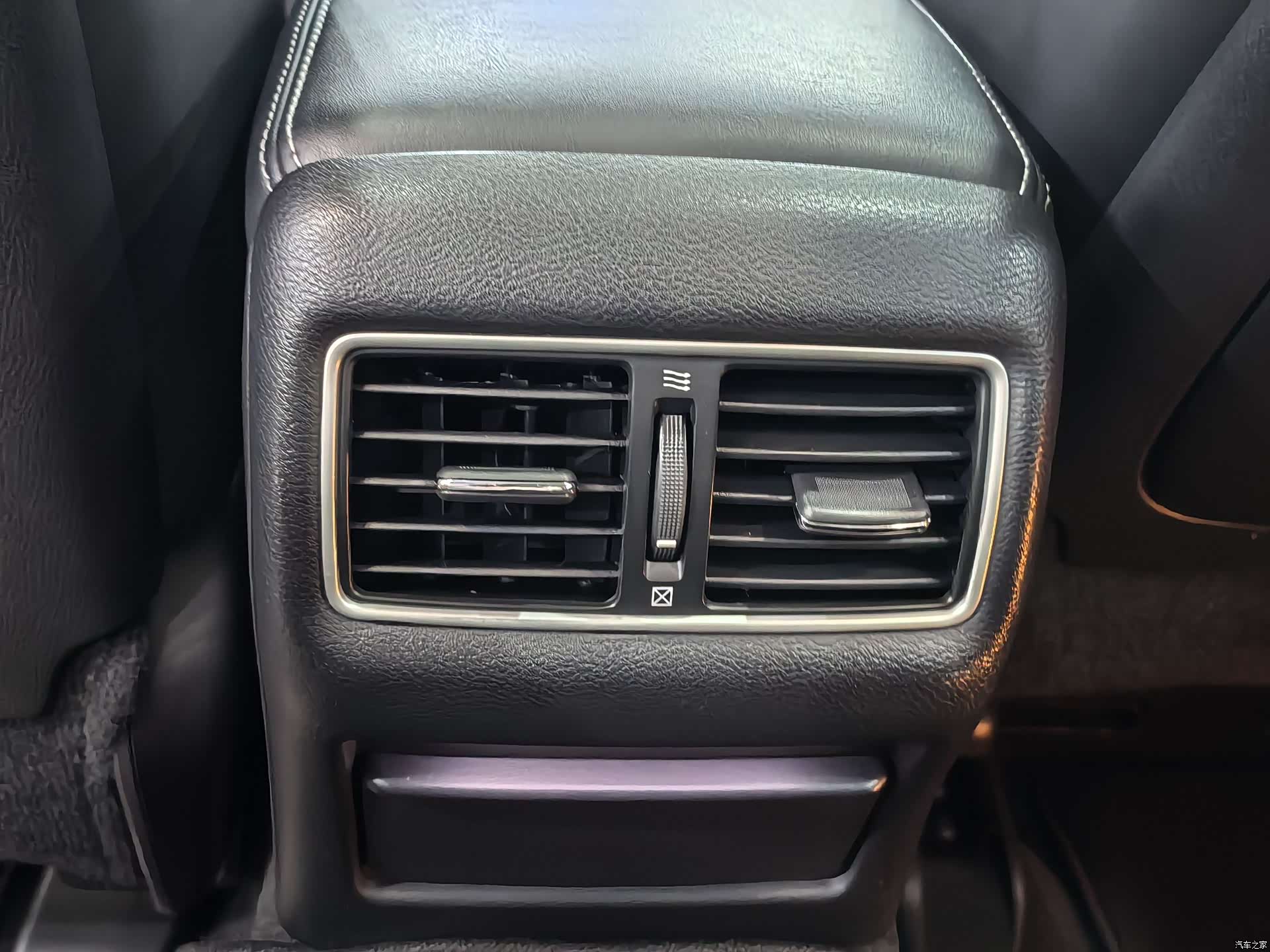 Infiniti Q50L, 2015 18