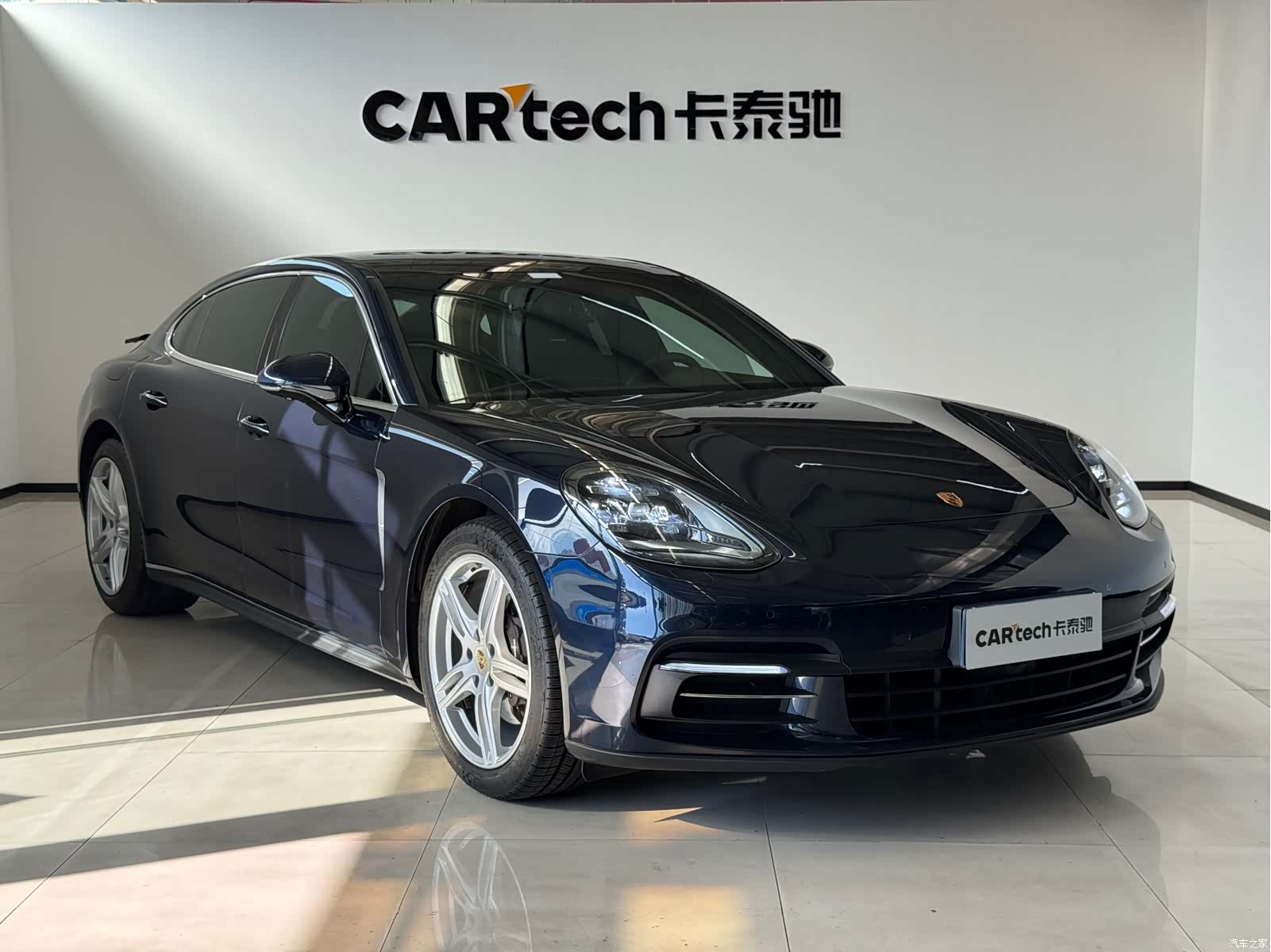 Porsche Panamera, 2018 1