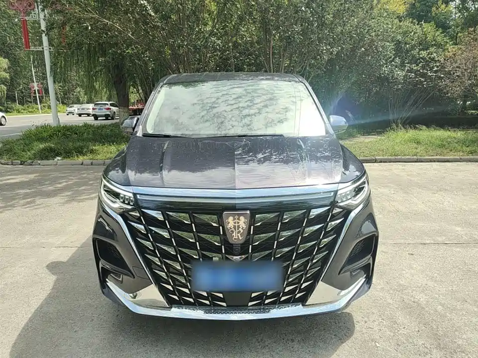 Roewe iMAX8