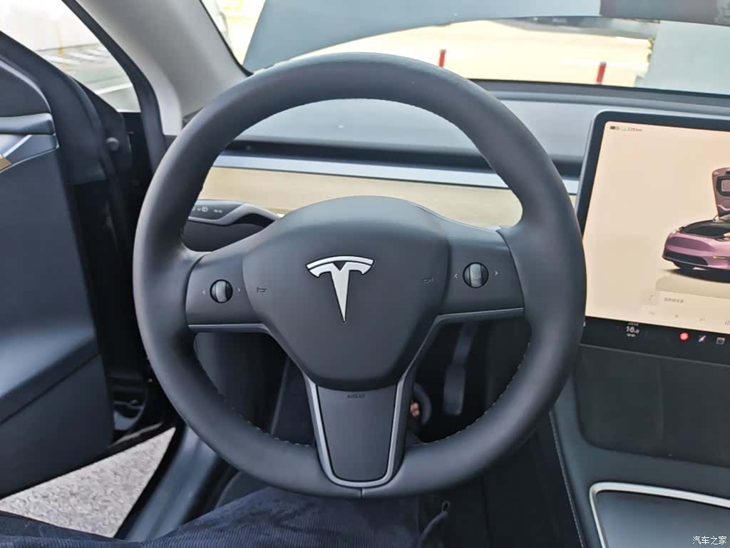 Tesla Model Y, 2023 11