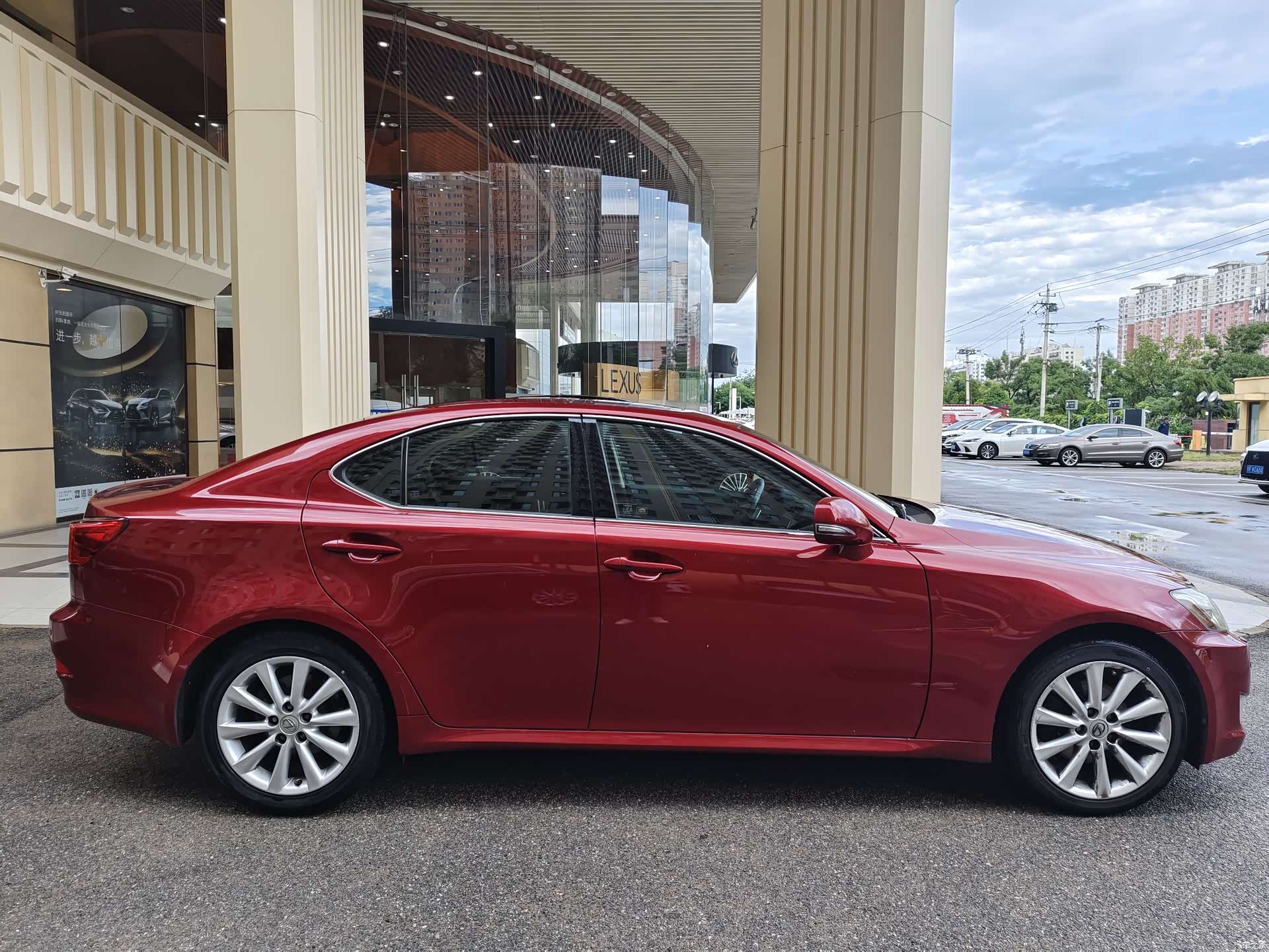 Lexus IS, 2009 8