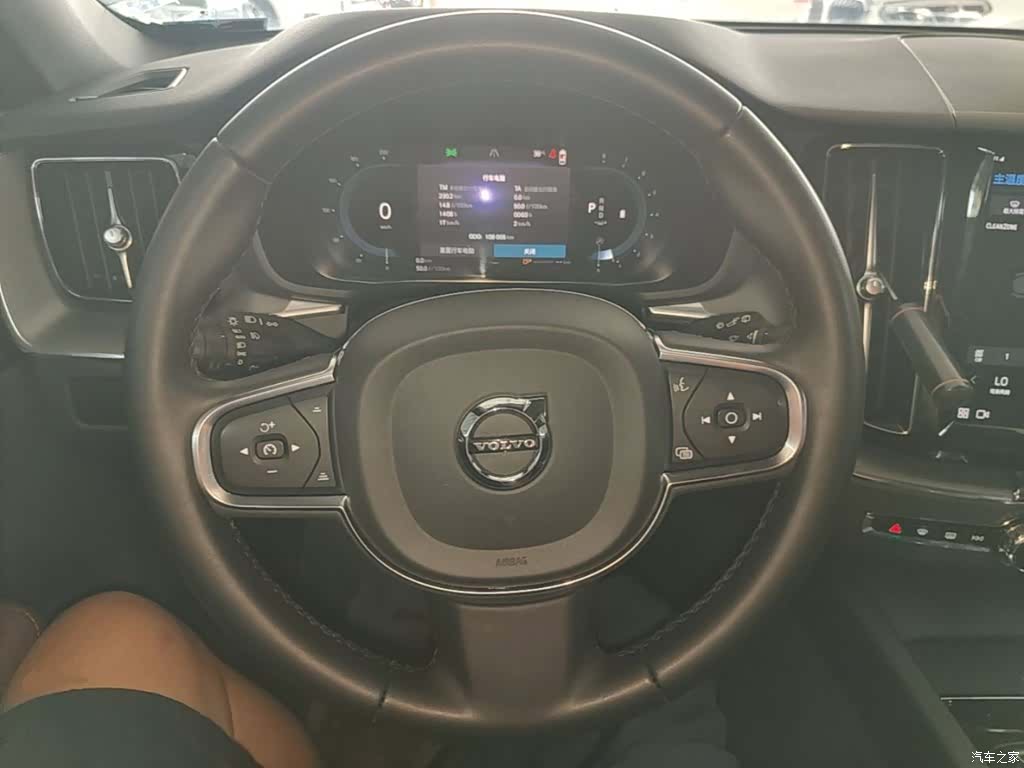 Volvo XC60, 2023 11