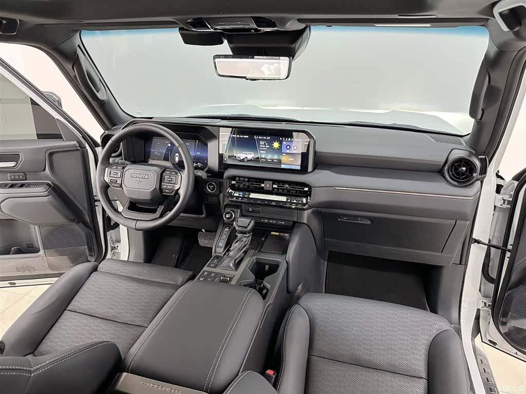 Toyota Prado, 2026 11