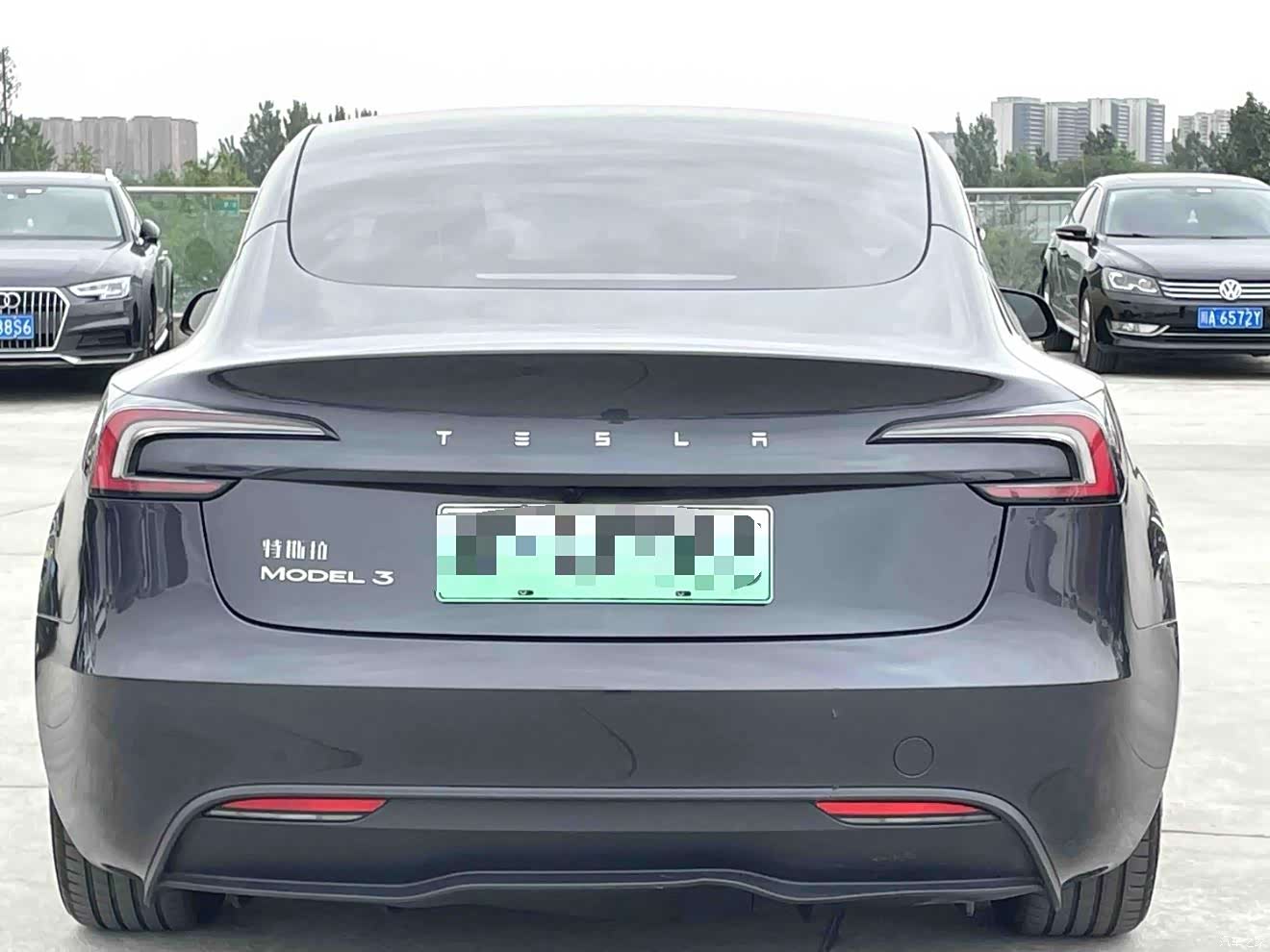 Tesla Model 3, 2025 8