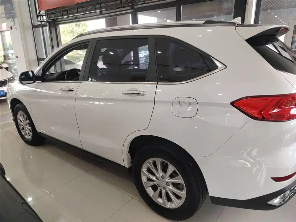 Haval M6