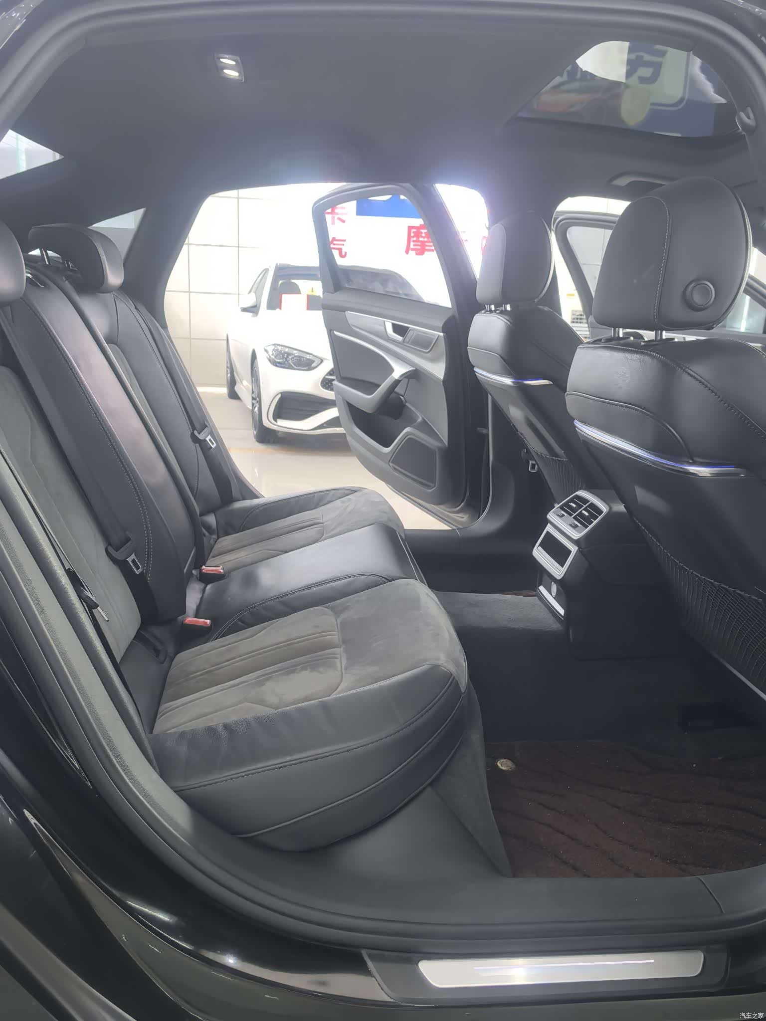 Audi A6L, 2022 14