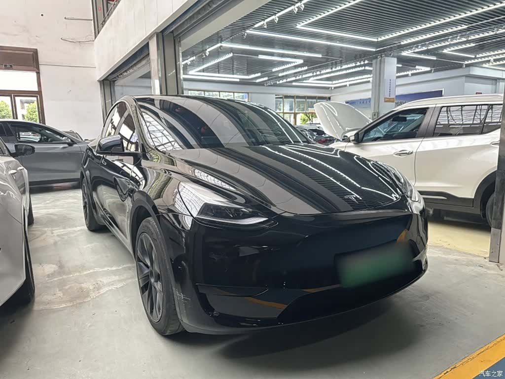 Tesla Model Y, 2024 12