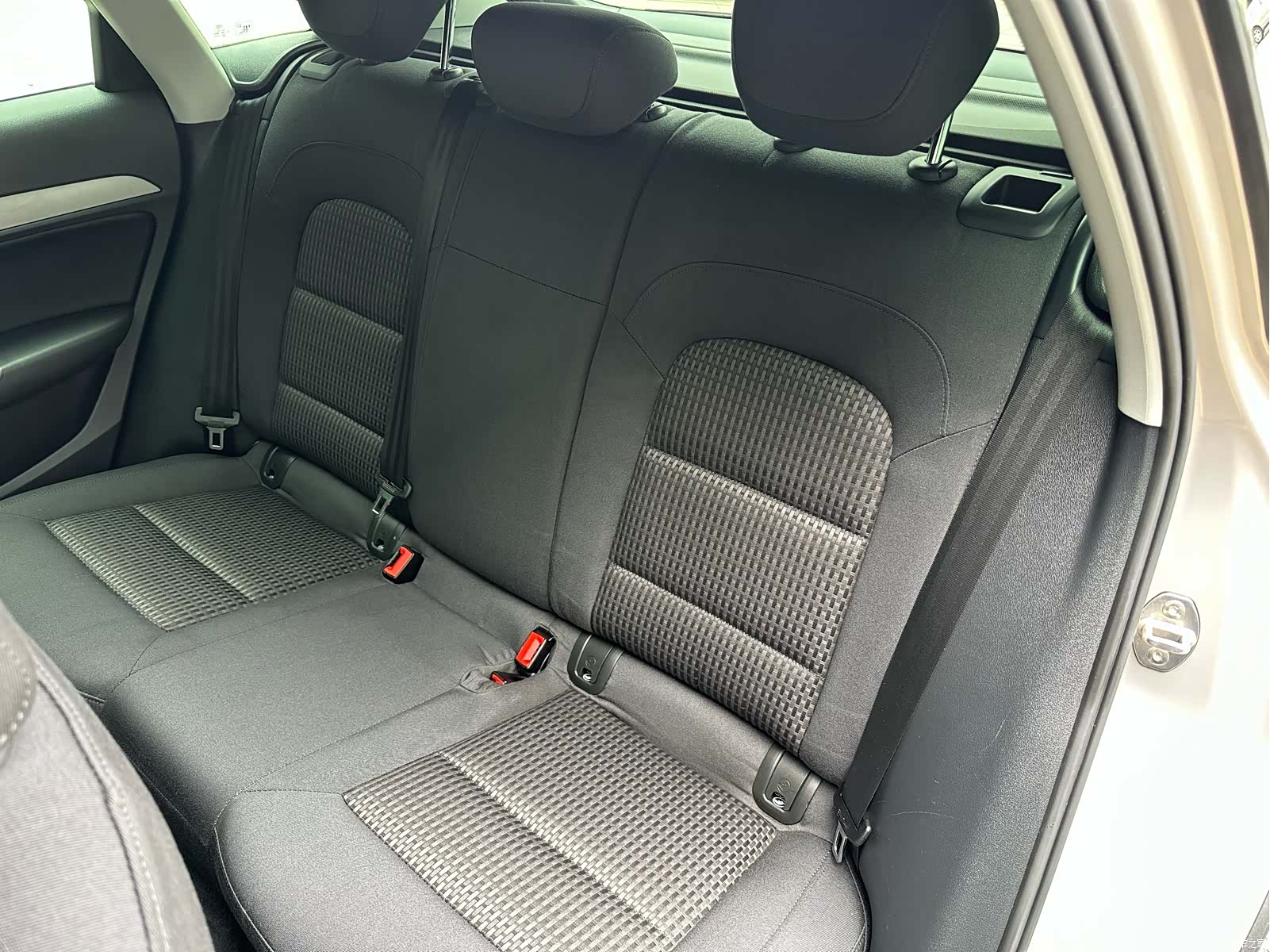 Audi Q3, 2015 11