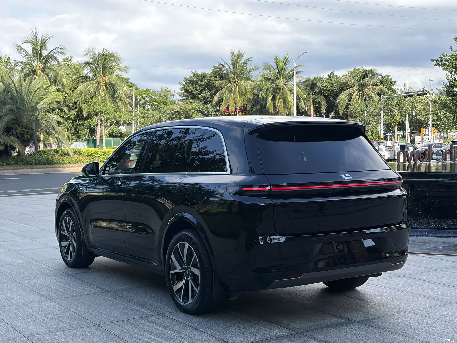 Li Auto L8, 2023 7