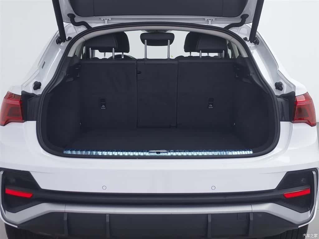 Audi Q3, 2020 16