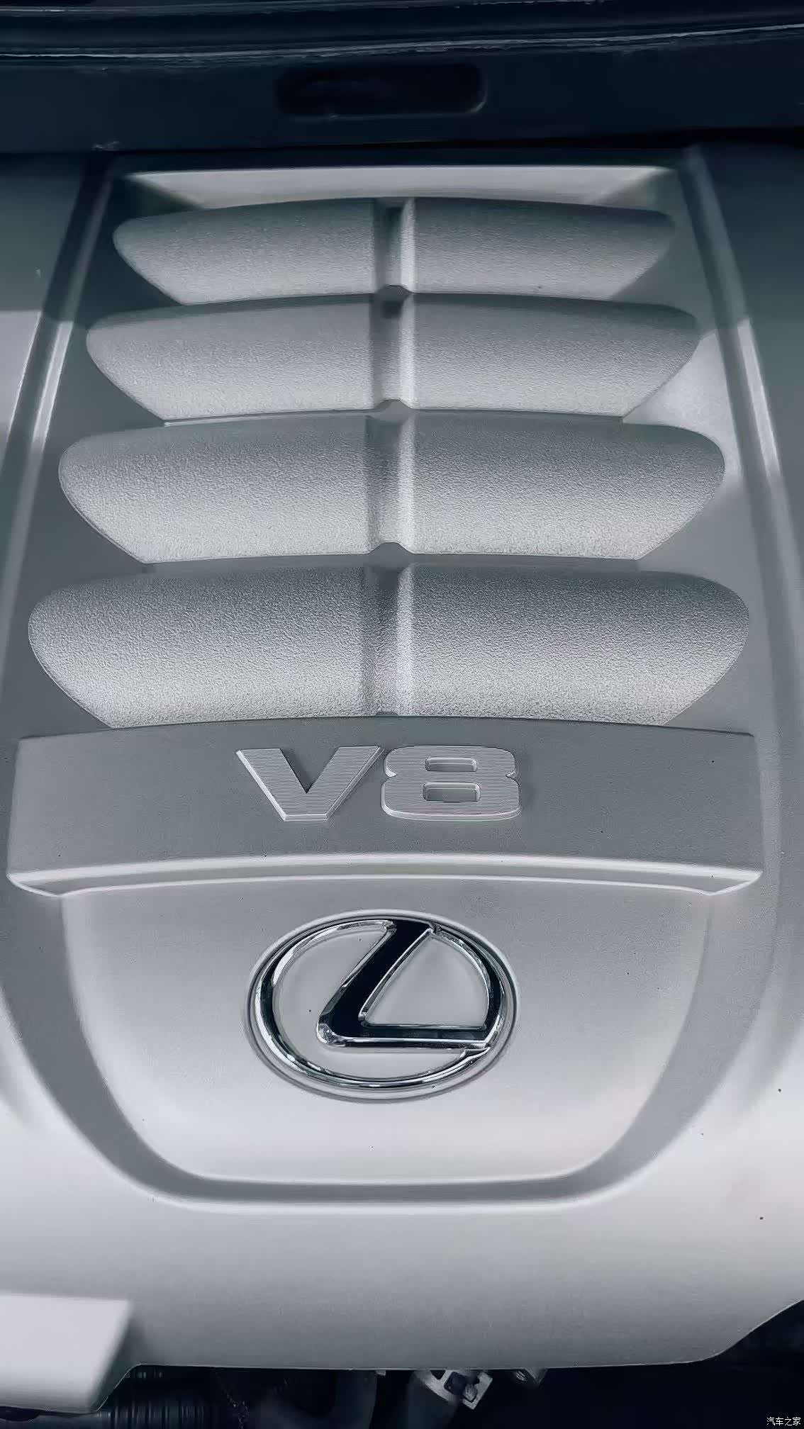 Lexus LX, 2015 14