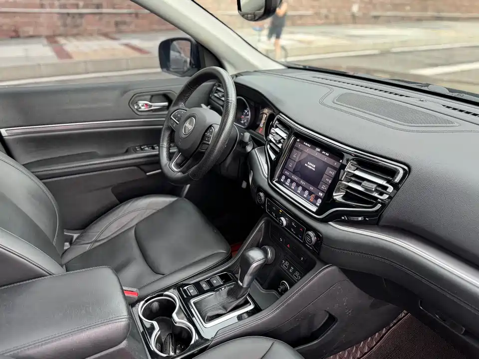 Jeep Grand Commander