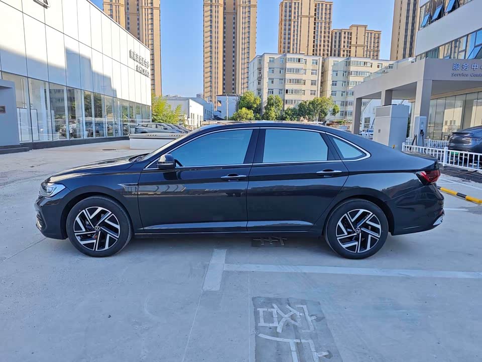 Volkswagen Sagitar