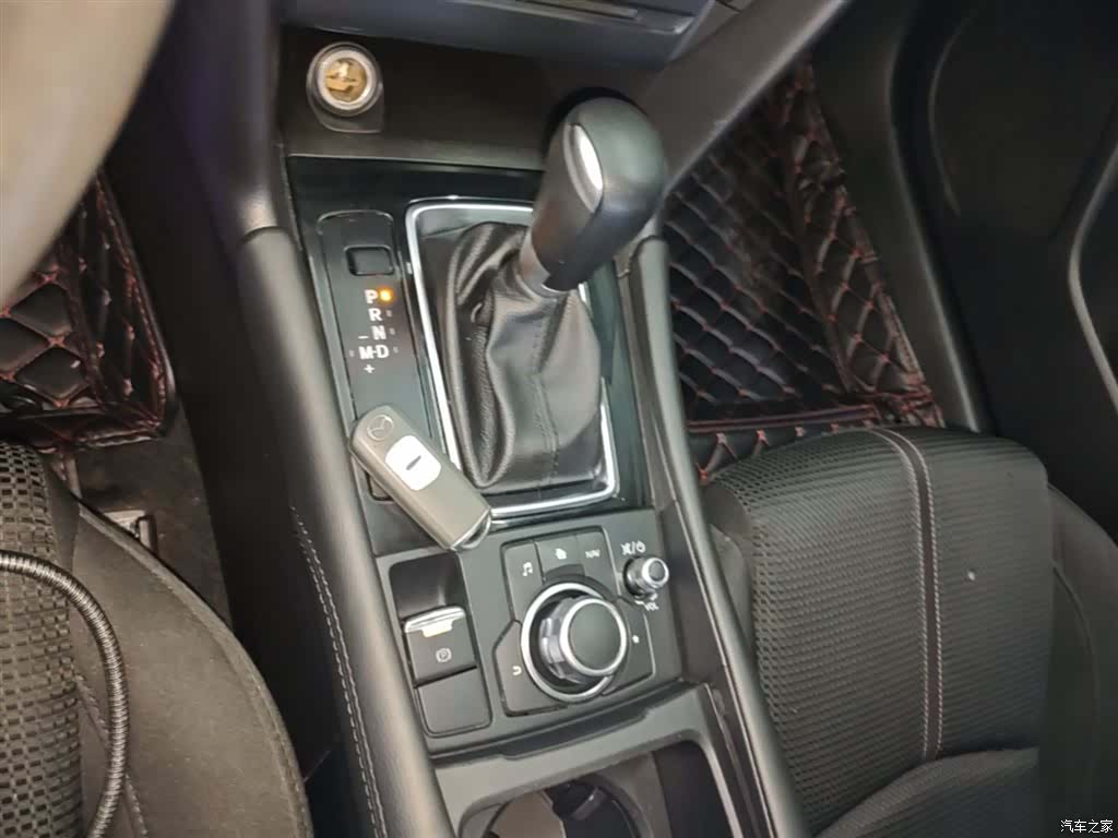 Mazda Mazda3, 2017 14