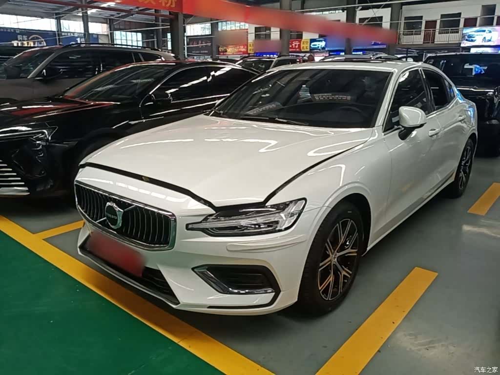 Volvo S60, 2025 1